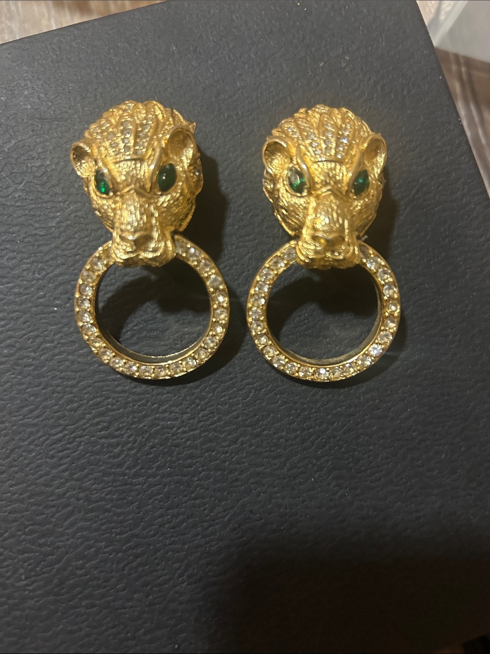 VTG COUTURE RUNWAY LES BERNARD LION DOORKNOCKER GOLDTONE CLIP ON EARRINGS 😎